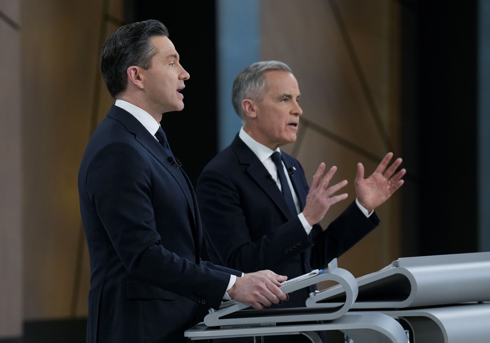 debate signal.JPG